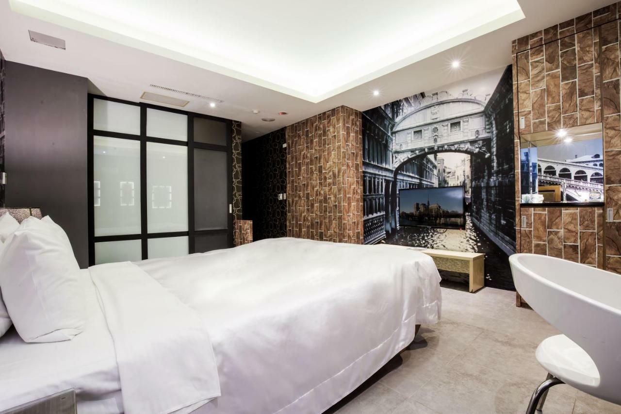 Duo Romance Hotel Hualien Extérieur photo
